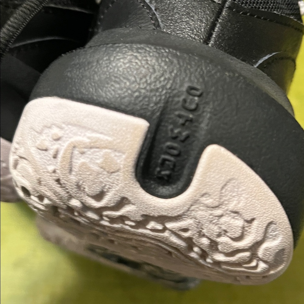 Under Armour Men's Black and White Athletic Shoes - Picture 6 of 6
